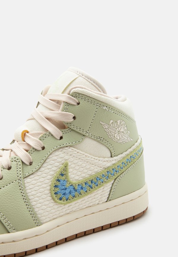 Jordan AIR JORDAN 1 MID SE