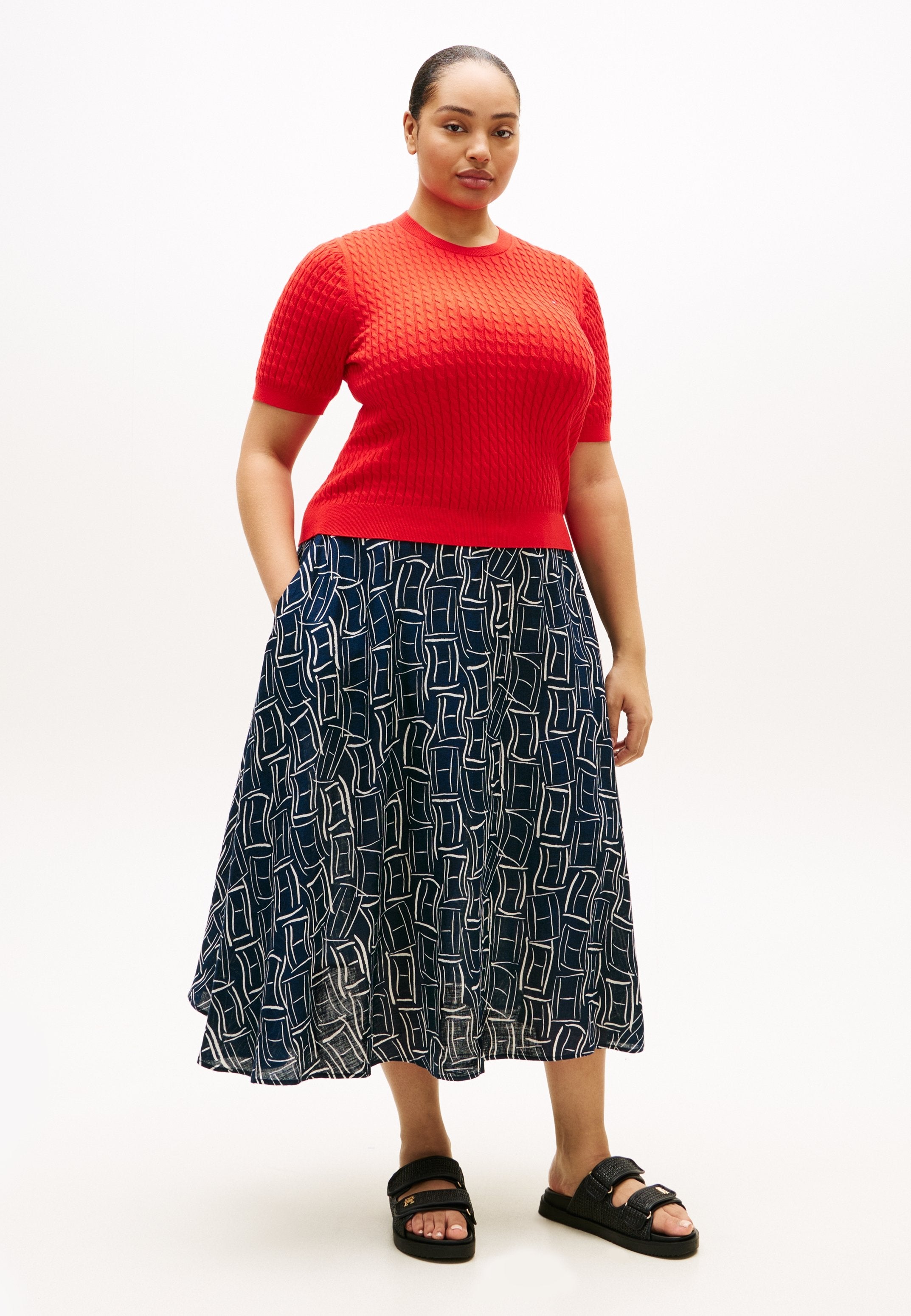 CURVE PURE LINEN FLARE MIDI SKIRT Media 2