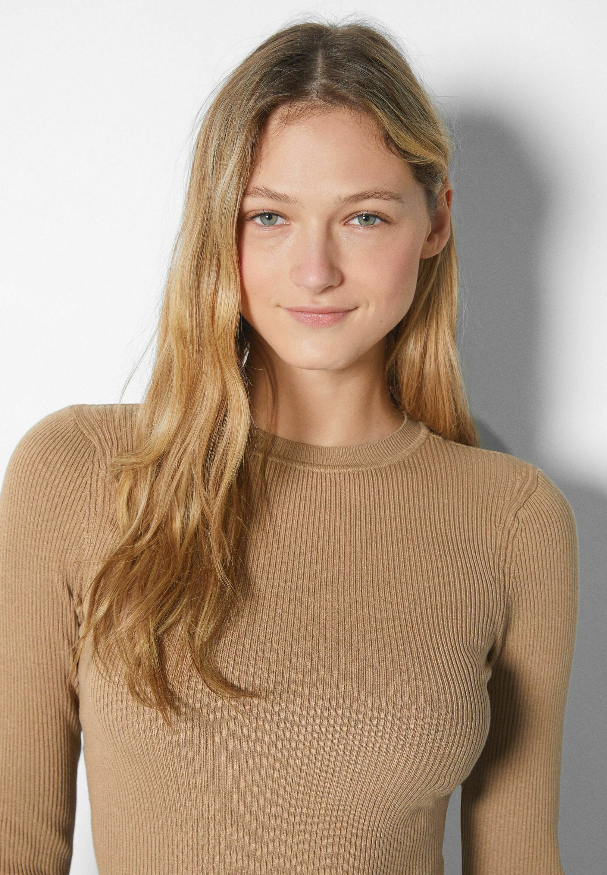 Bershka ROUND NECK