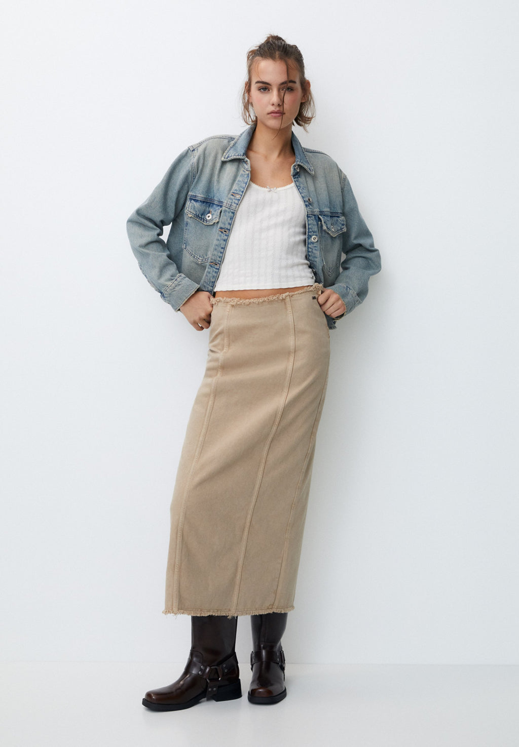 PULL&BEAR WITH FRAYED DETAILS