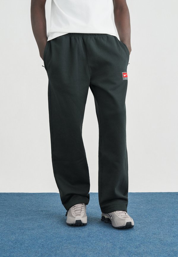 Nike Sportswear SOLO PANT - Tracksuit bottoms - black spruce