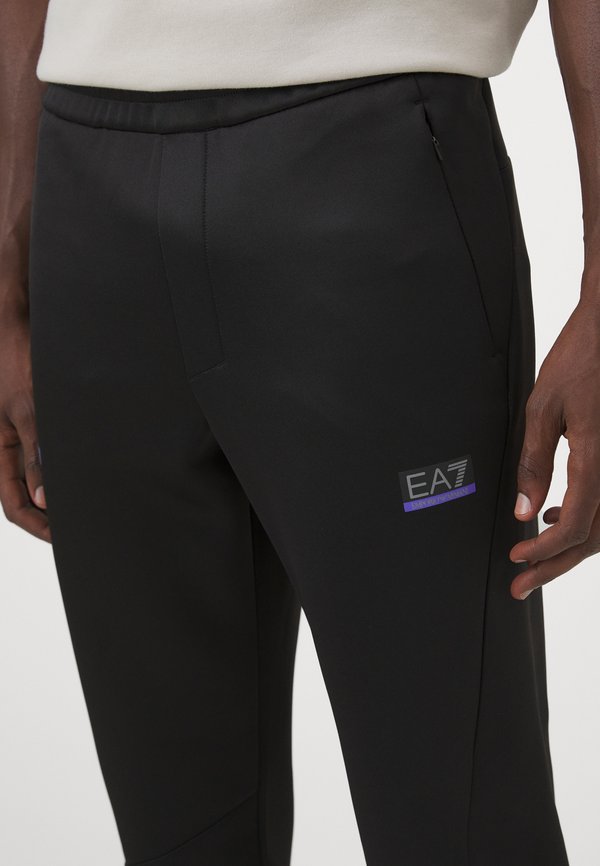 EA7 Emporio Armani VIGOR7 PANTS