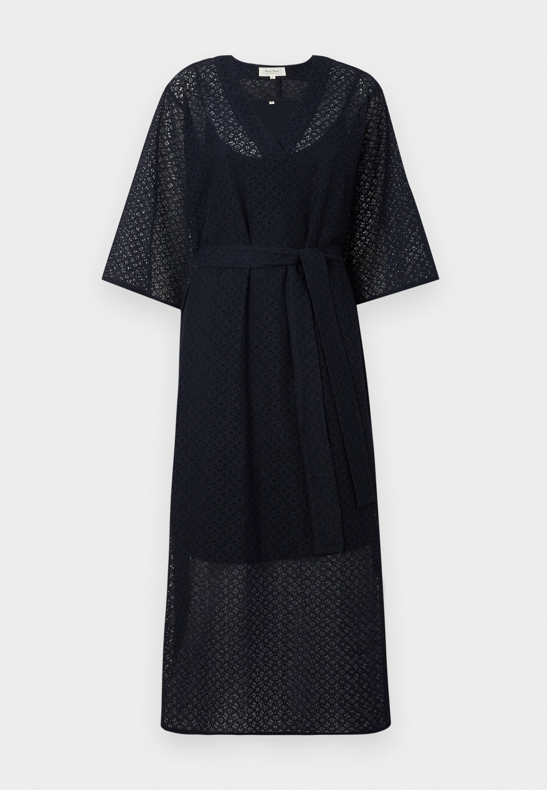 Navyblaue Spitzenkleid mit V-Ausschnitt, weiten Ärmeln und Taillenbindung. Verfügt über kunstvolle Muster und eine lockere Silhouette.