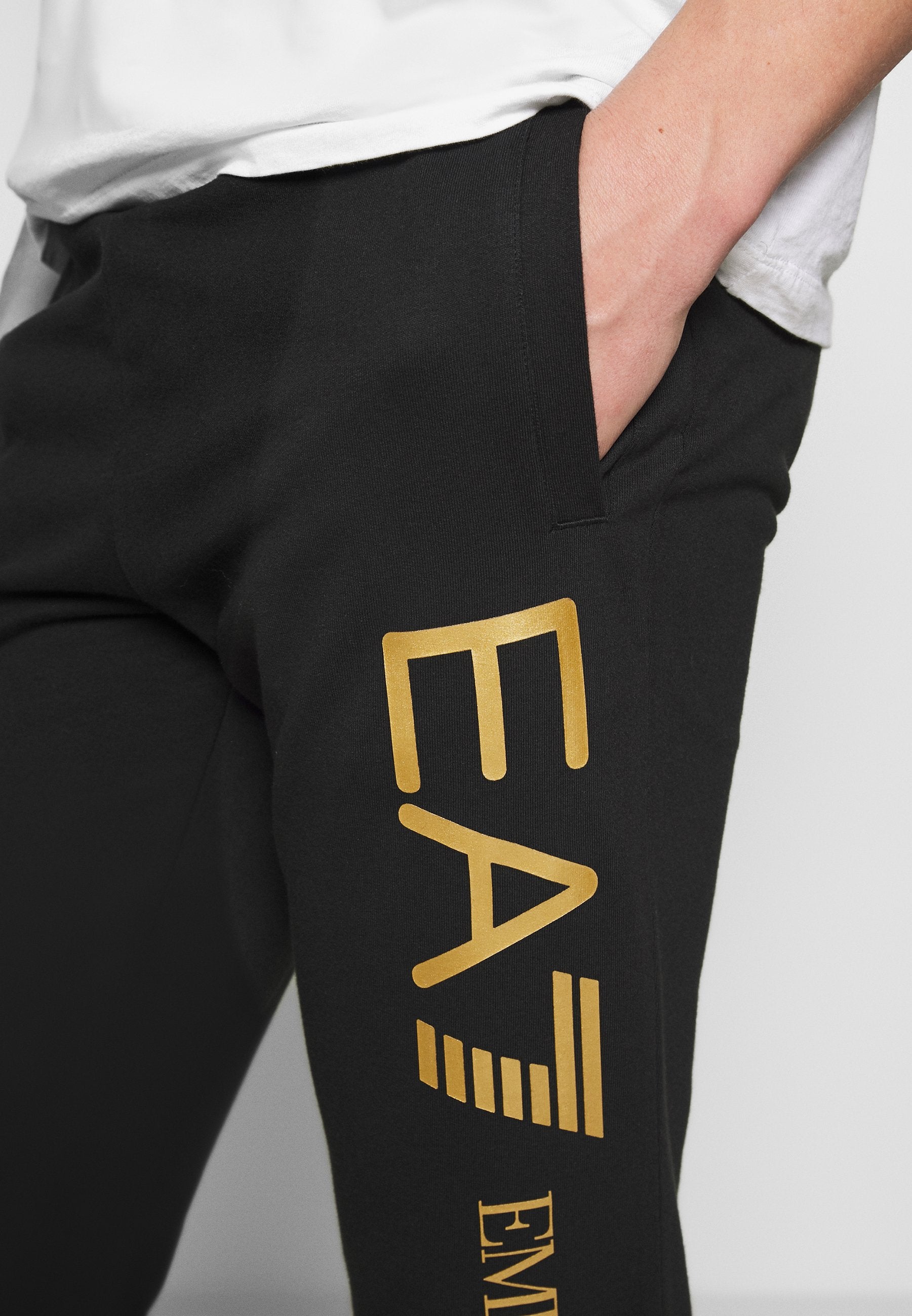 TROUSER Media 5