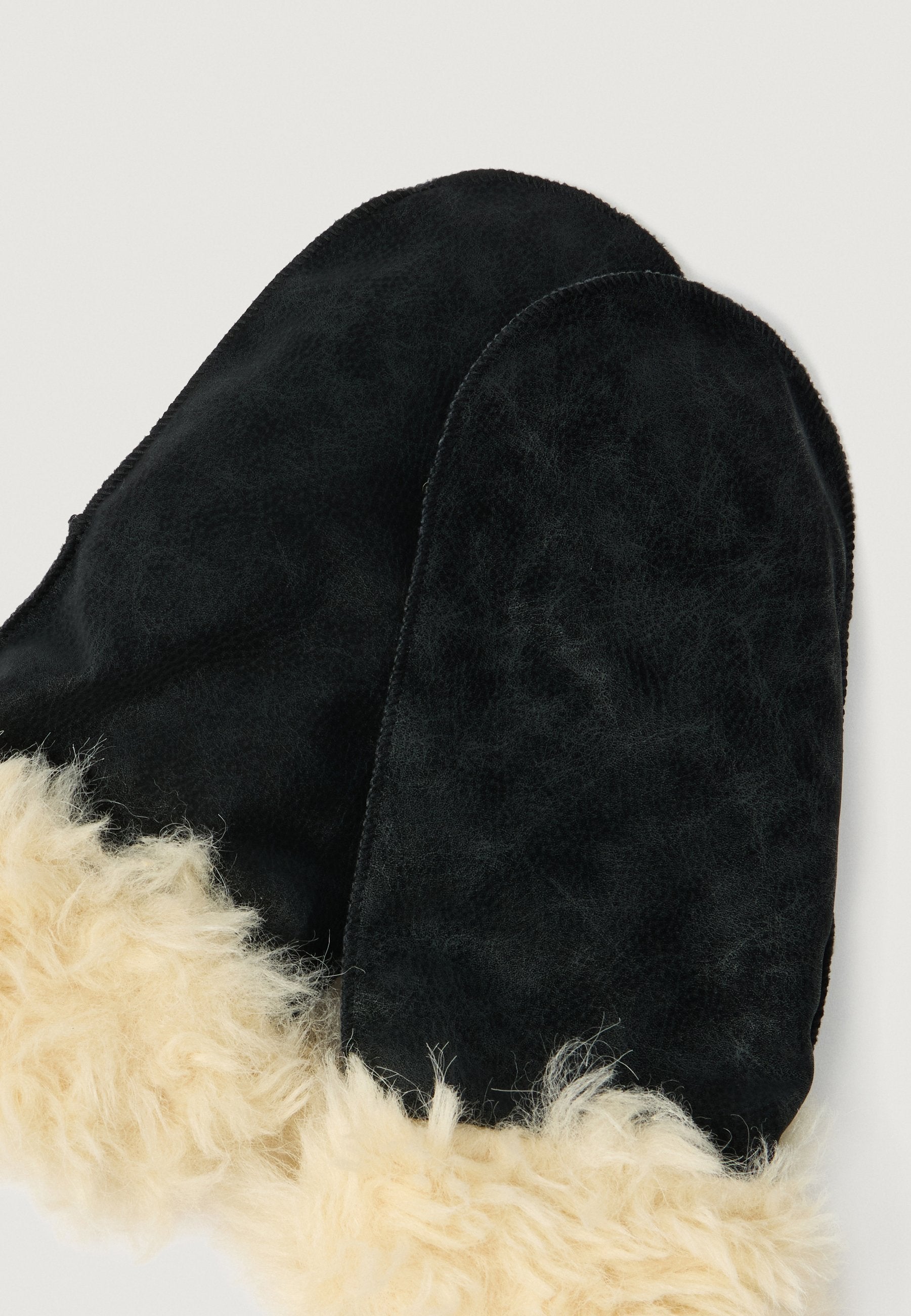 Weekday MITTENS