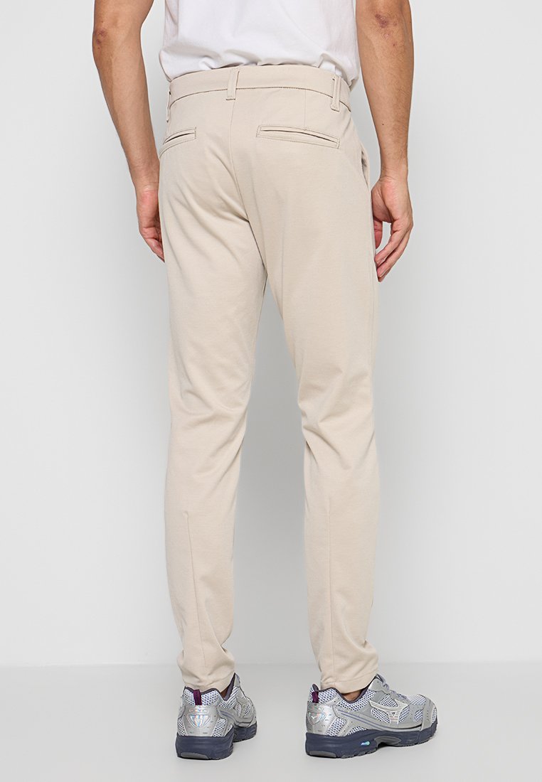 ONSTHOR SLIM FIT Media 3