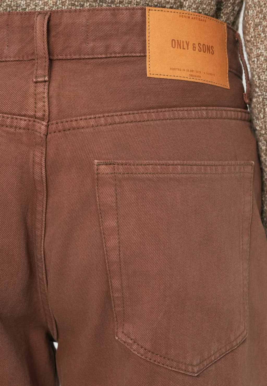 ONSEDGE STRAIGHT BROWN Media 6