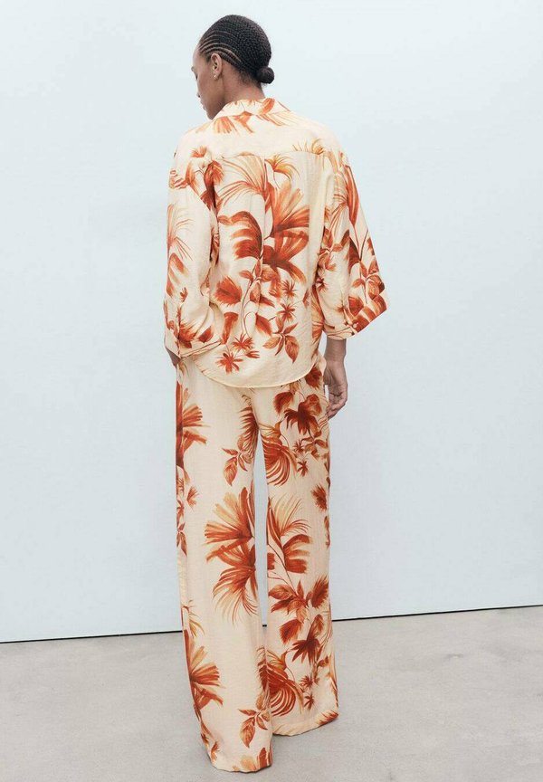 Mango PALM TREE WITH THREE-QUARTER SLEEVES