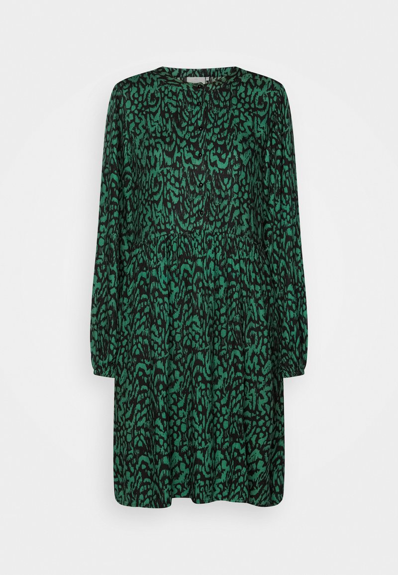 Grünes und schwarzes gemustertes Kleid mit langen Ärmeln, rundem Ausschnitt und geraffter Taille, aus einem glatten Stoff.