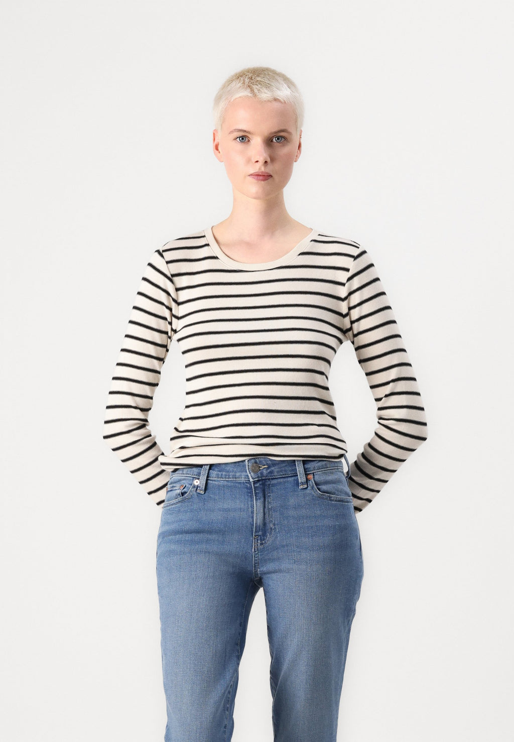 GAP NEW CLASSIC STRAIGHT