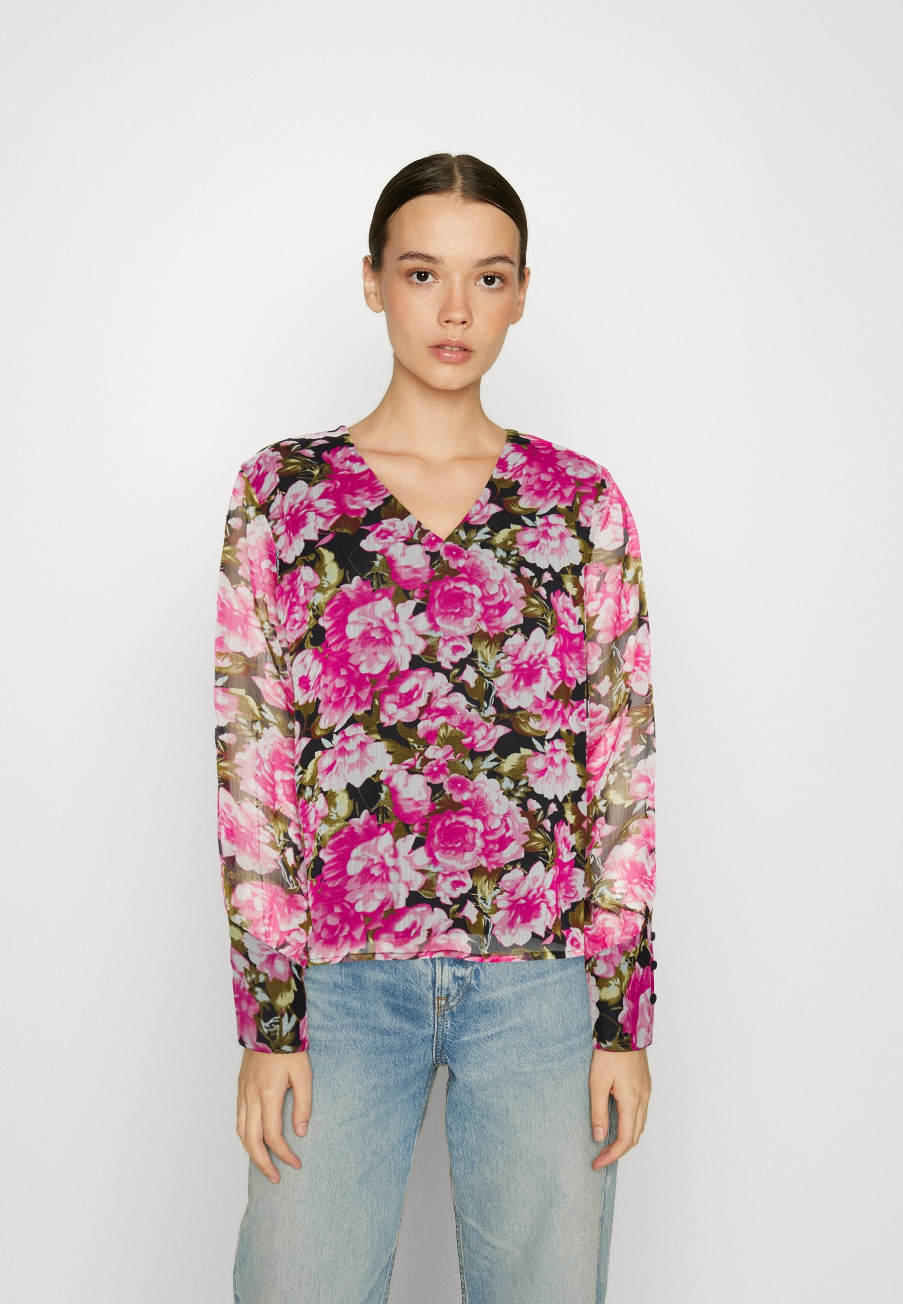 ONLY ONLSAGA V NECK
