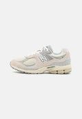 New Balance M2002 UNISEX - Trainers - beige/grey