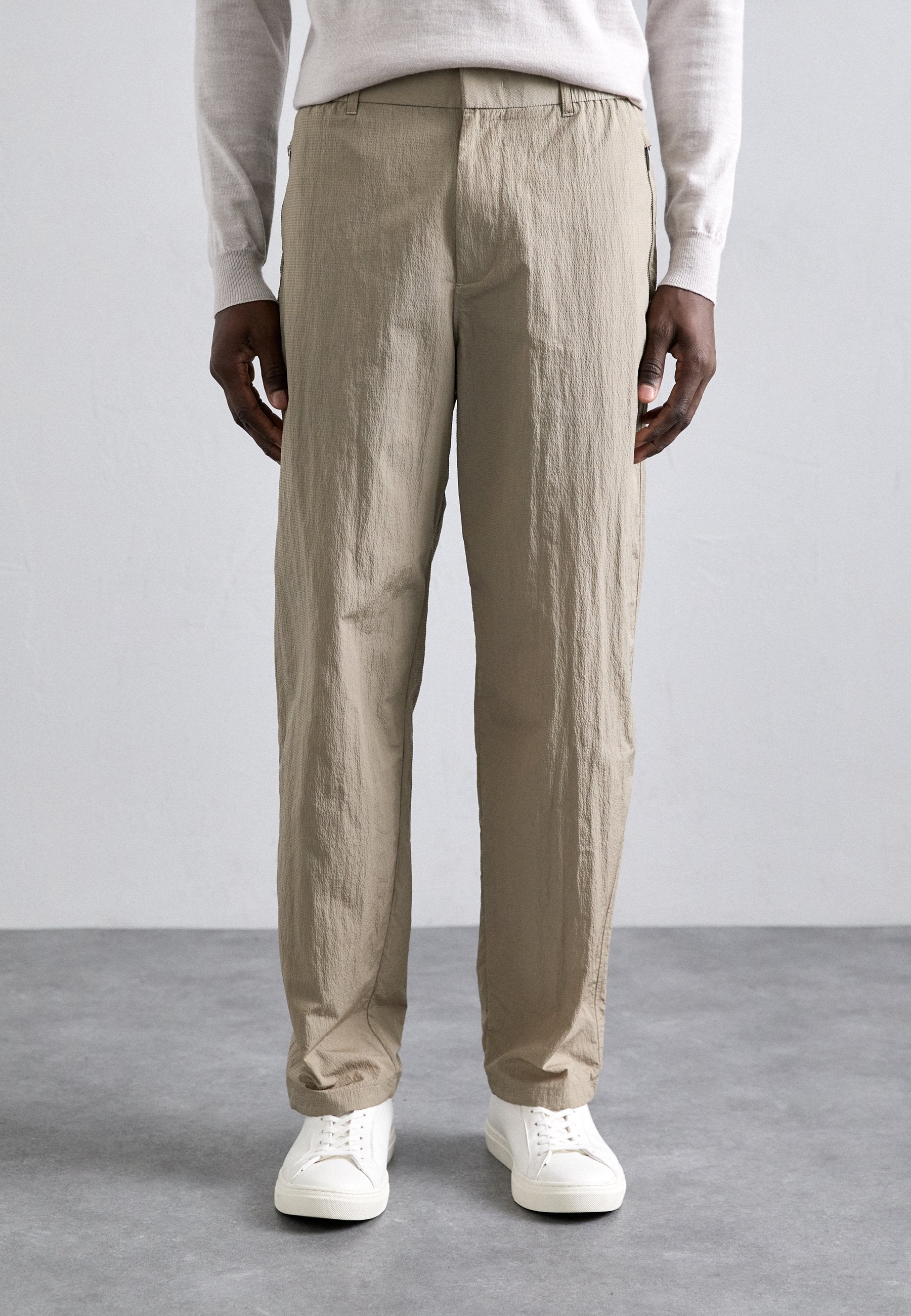 TROUSER Media 3