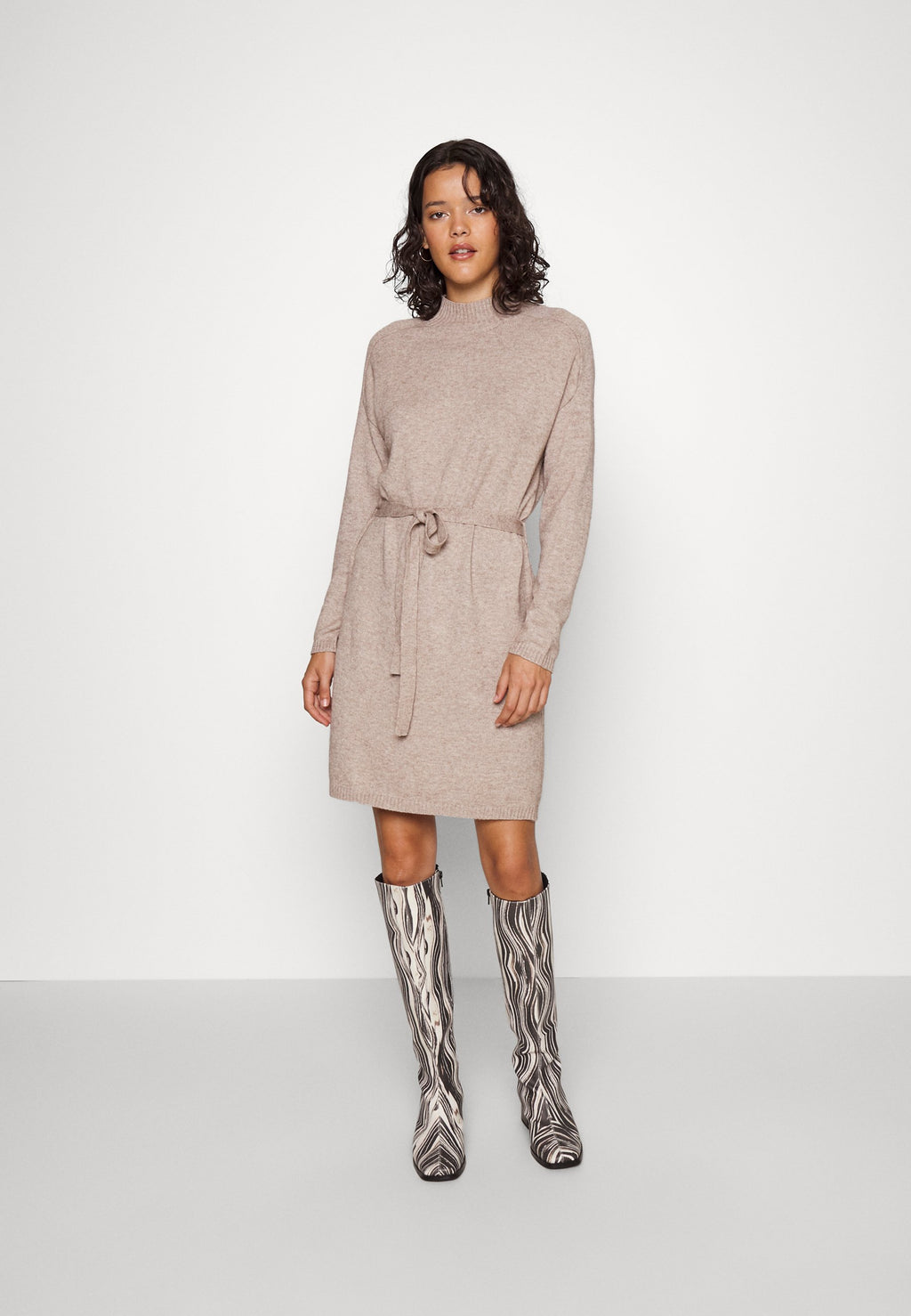 Knitted ONLLEVA Short Media 3