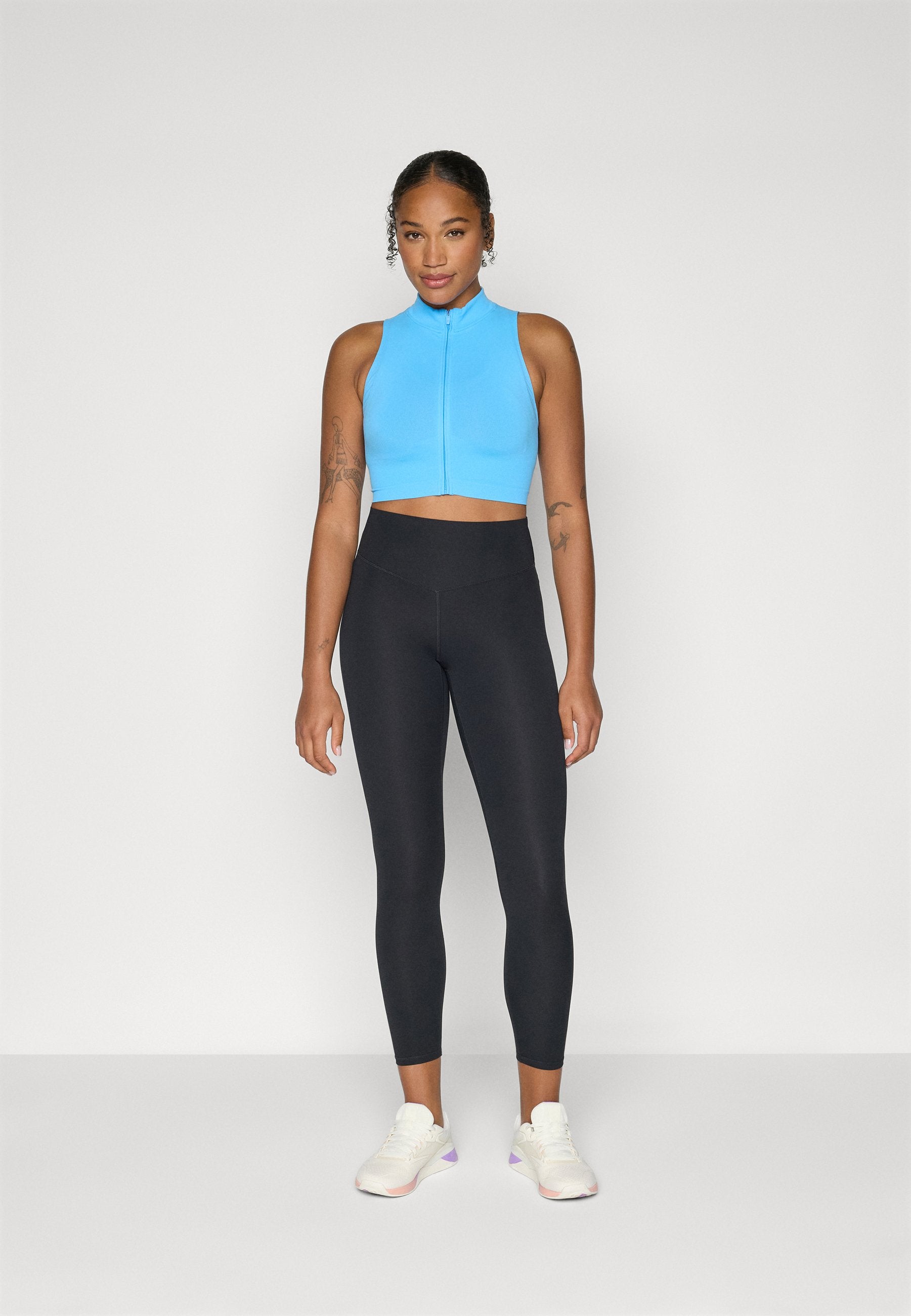 Fabletics SLEEK SEAMLESS ZIP CROP