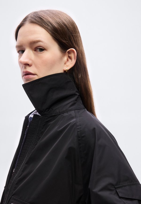 Barbour International LIYA SHOWERPROOF JACKET