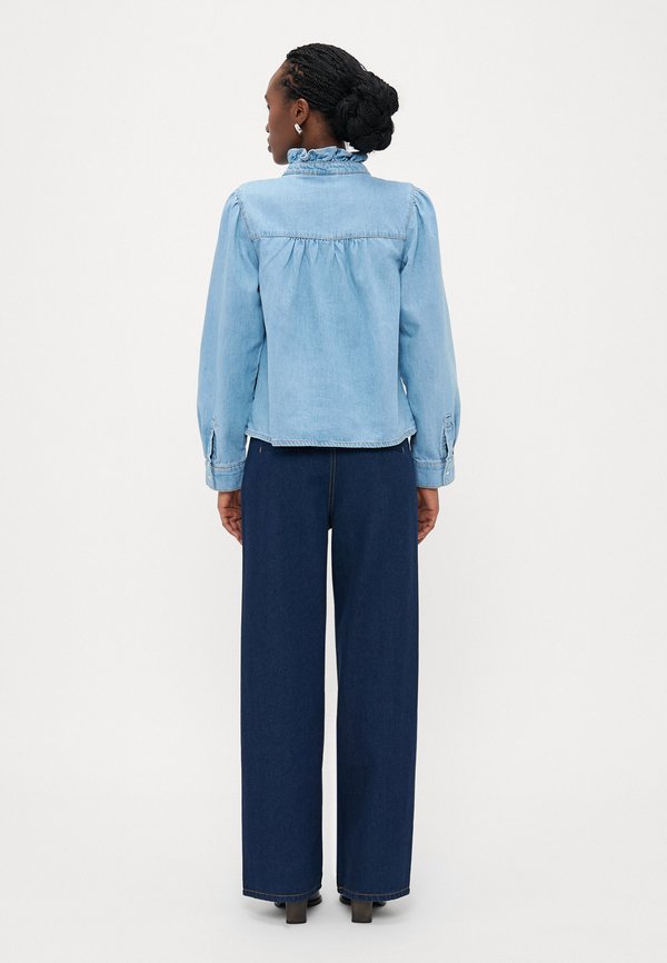 ONLY Petite ONLLUCIA FRILL SHIRT
