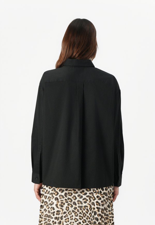DKNY