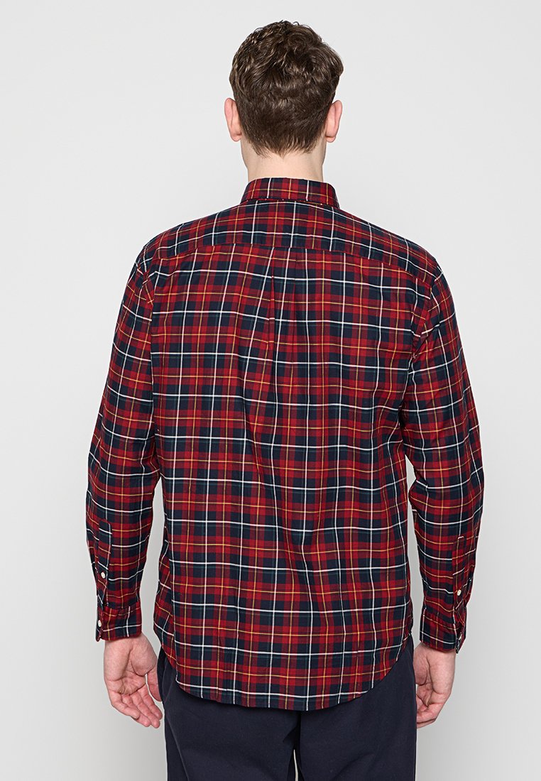 REGULAR FIT Media 4