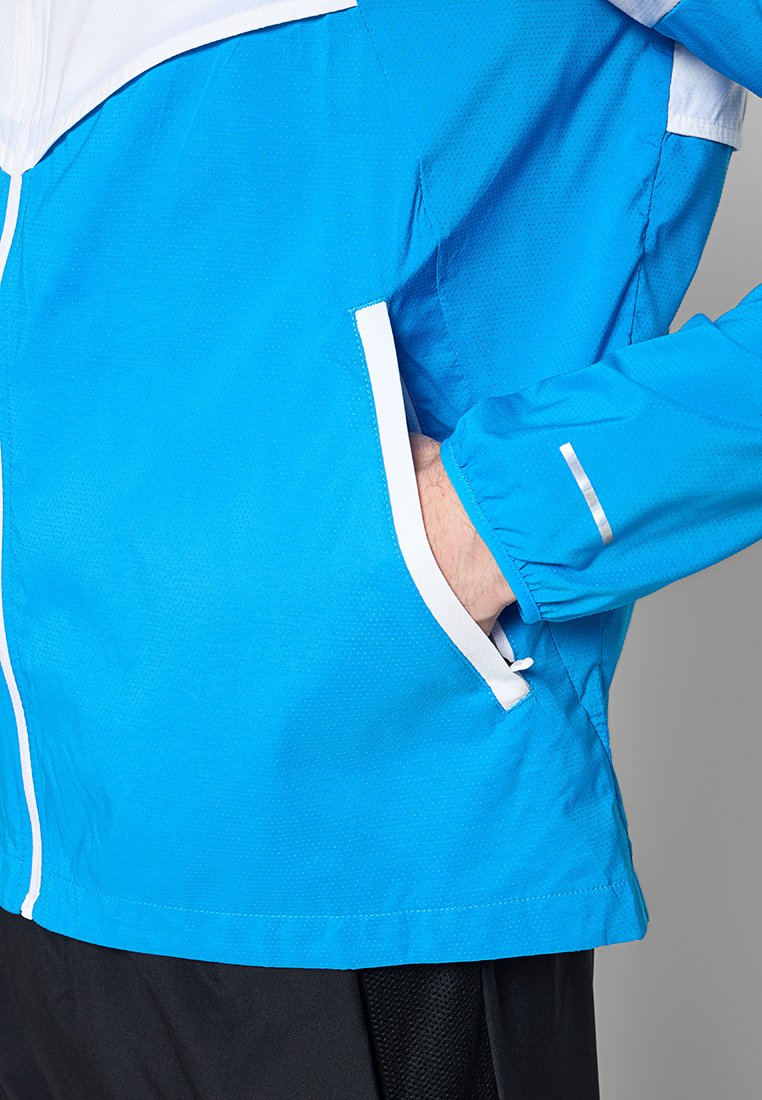 Nike Performance