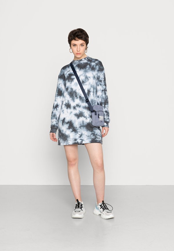 Even&Odd CREW NECK TYE DIE DRESS
