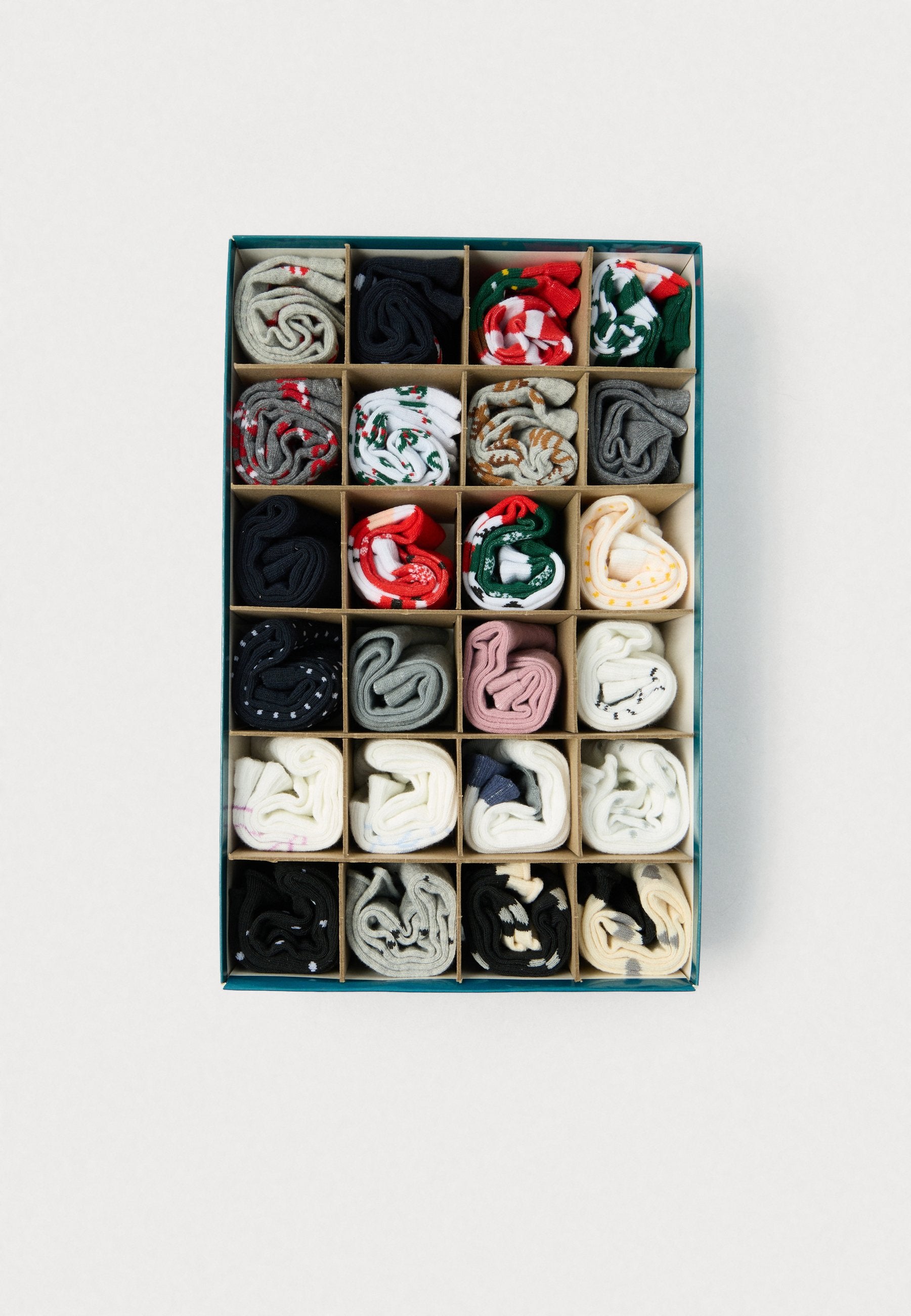 SOCK BOX 24 PACK Media 2