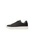 Schwarze Leder-Sneakers mit glatter Textur, runder Zehenpartie, sechs Ösen und einer weißen Gummisohle. Minimalistisches Design mit dezenten Nähten.