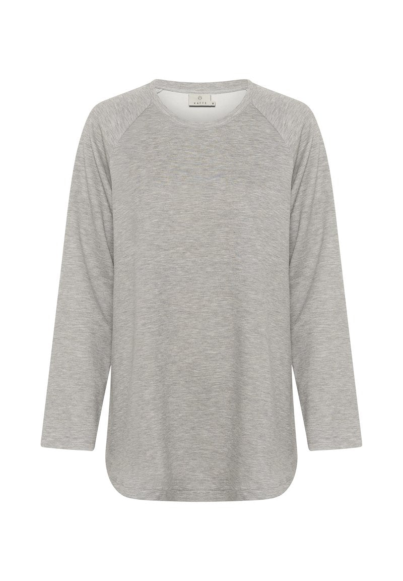 Graues Langarm-T-Shirt mit Raglanärmeln, abgerundetem Saum und weichem, strukturiertem Stoff. Verfügt über einen einfachen Ausschnitt und keine weiteren Muster.