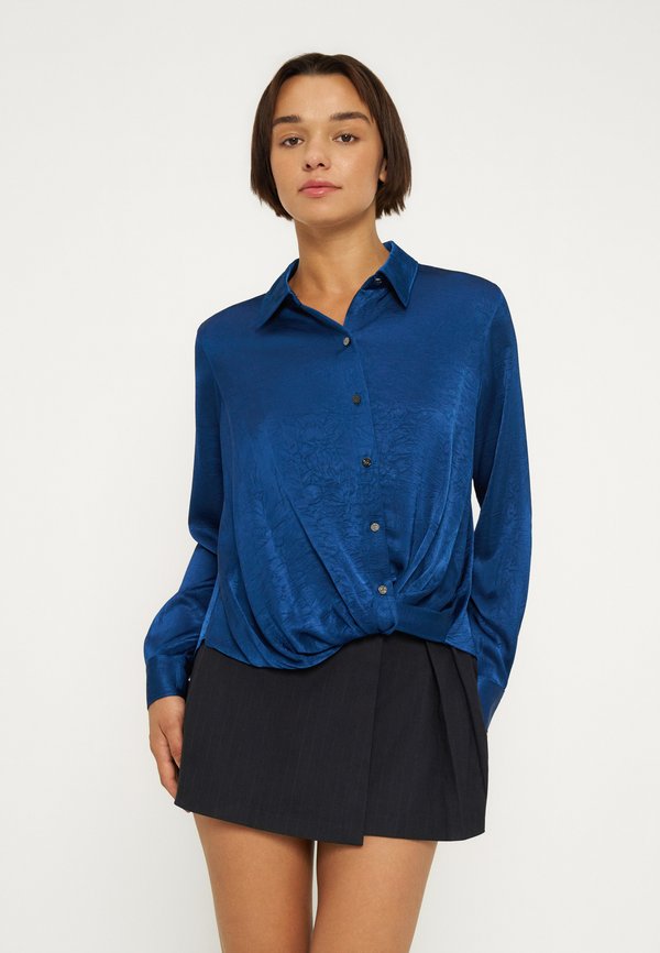 DKNY TWIST CREASE TOP