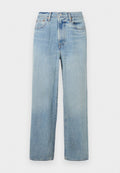 Helle blaue, gerade geschnittene Denim-Jeans mit hoher Taille, fünf Taschen und dezenten Verwaschungen. Rohem Saum und kontrastierenden Nähten.