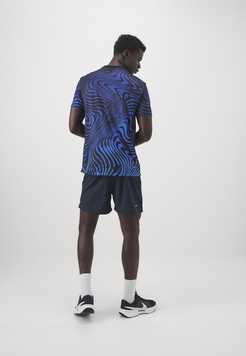EA7 Emporio Armani Kurze Sporthose Media 5