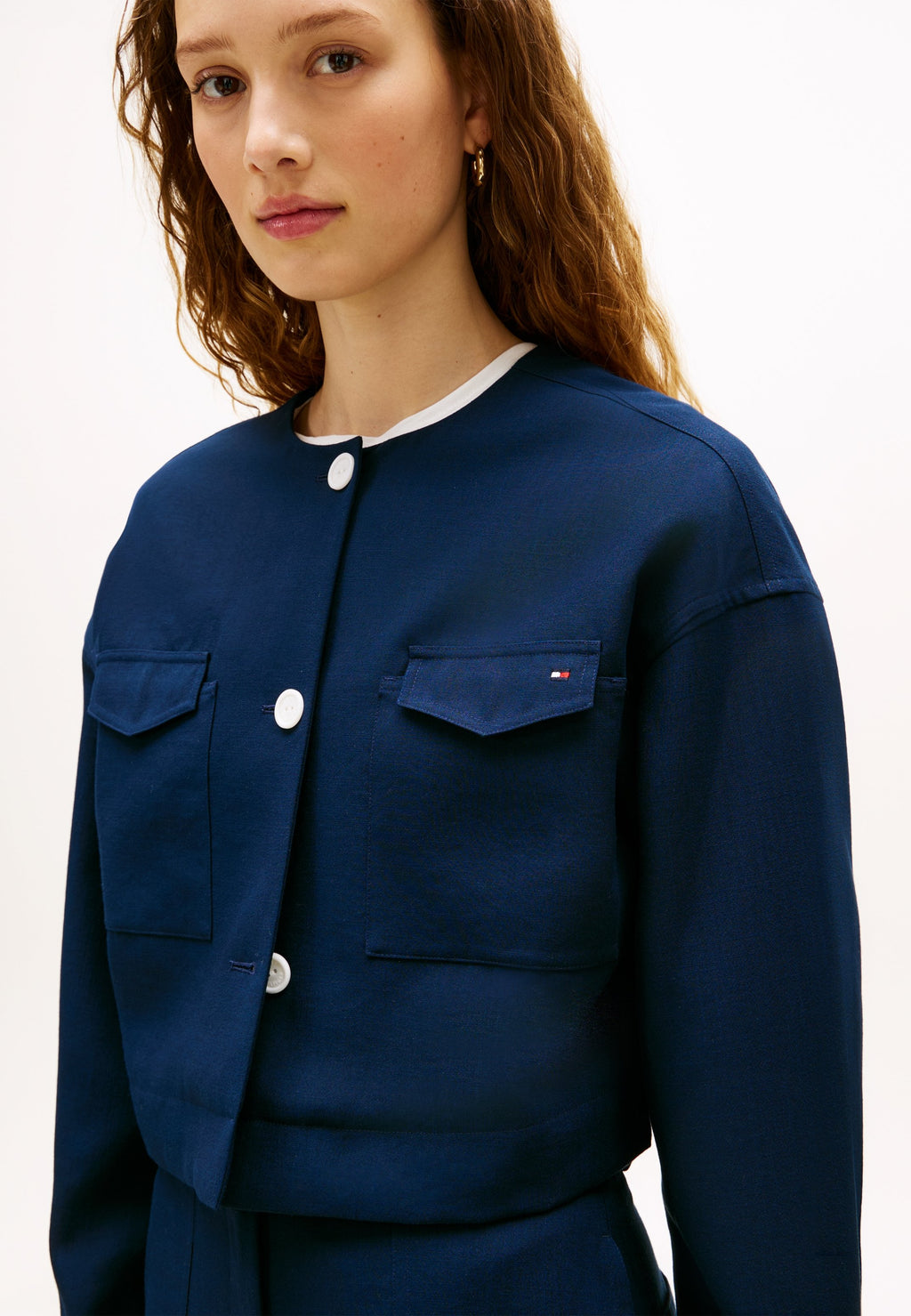 TAILORED COLLARLESS BOXY SHORT UTILITY JACKET Media 5