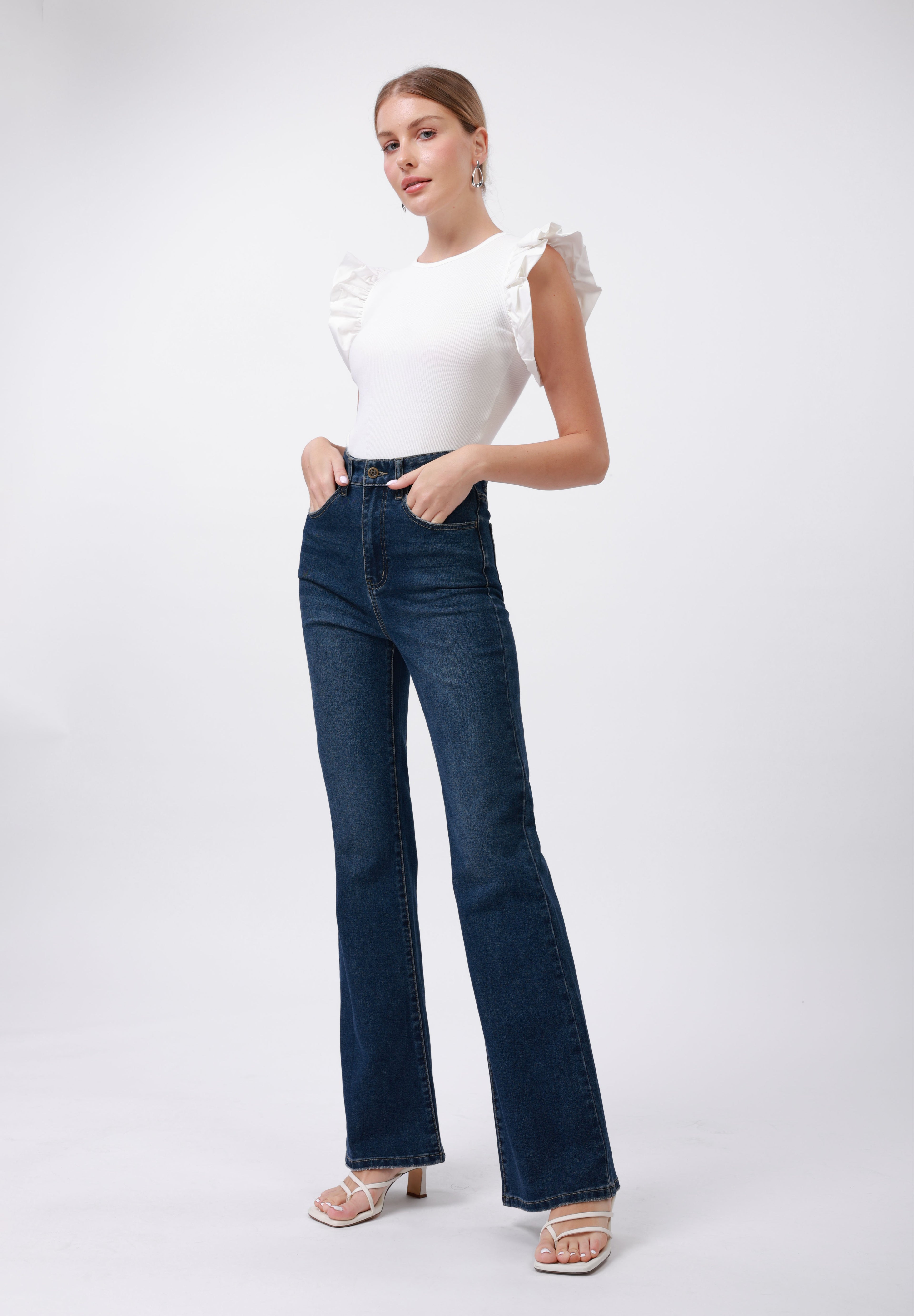 Anna Field Tall