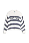 Weißer Pullover mit Rundhalsausschnitt, marineblauen horizontalen Streifen und dem bestickten Schriftzug „TOMMY JEANS“ auf der Brust, gerippte Bündchen und kleines Logo am Ärmel.