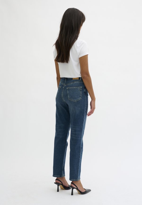 My Essential Wardrobe MWStraight
