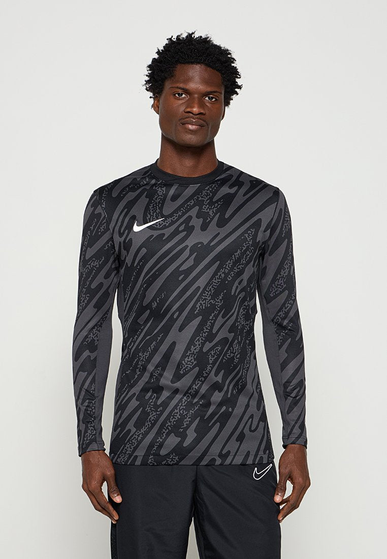 Nike Performance