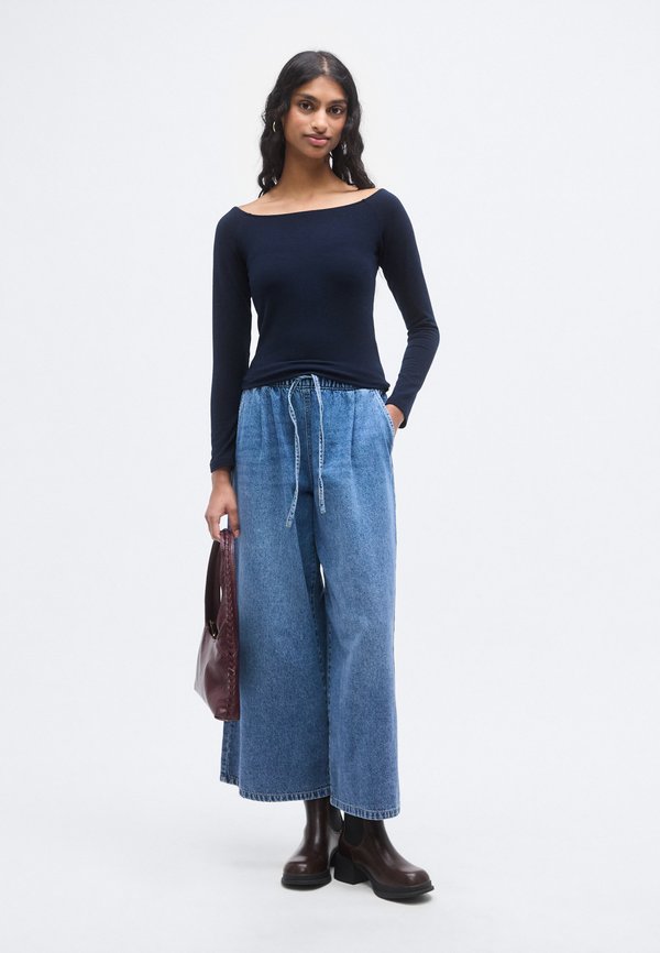 ONLY Petite ONLLUCA BOATNECK
