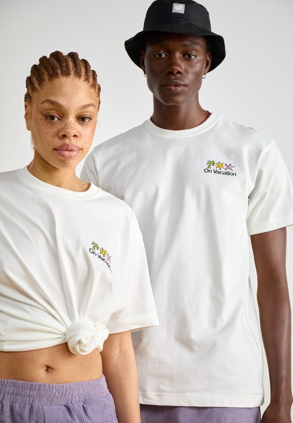 On Vacation HOLIDAY SERVICE UNISEX