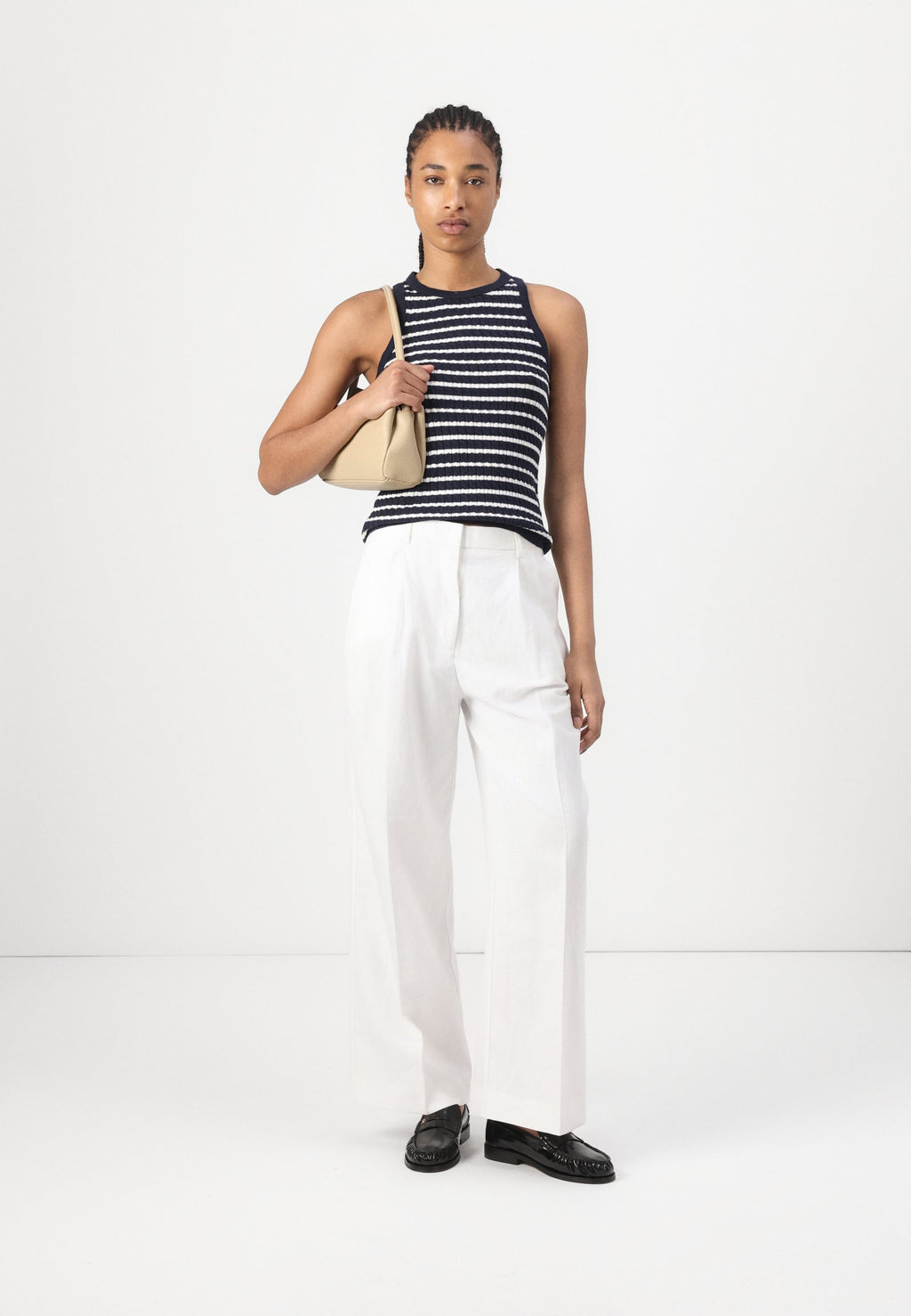 STRAIGHT PANTS Media 2