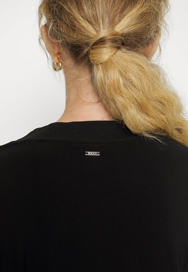 DKNY V NECK FRONT