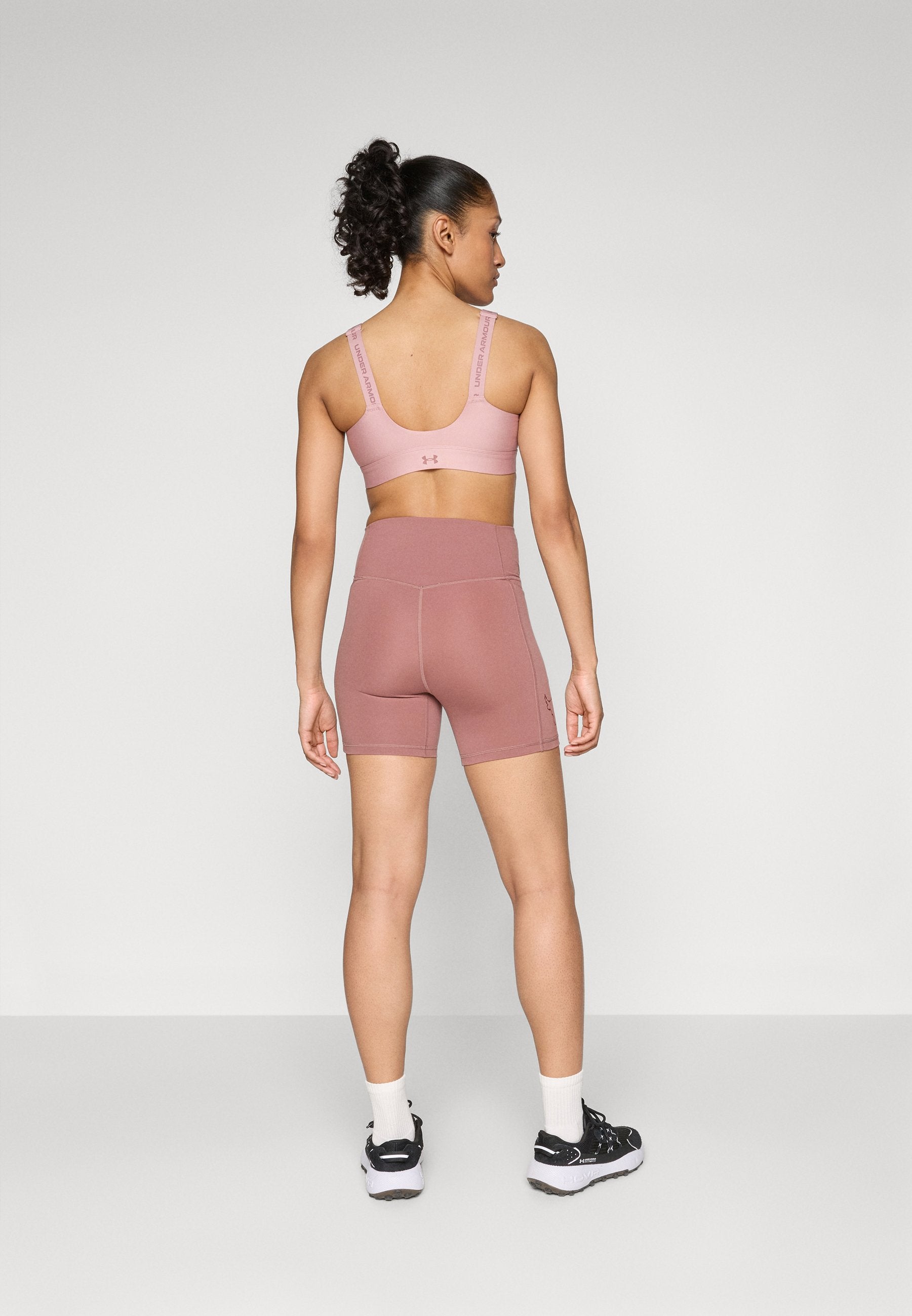Under Armour MIDDIE SHORT