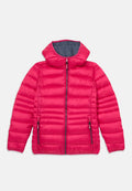  gepolsterte Jacke in leuchtendem Pink, mit hohem Kragen und durchgehendem Reißverschluss. Zwei seitliche Reißverschlusstaschen mit kontrastierendem dunkelblauen Futter.