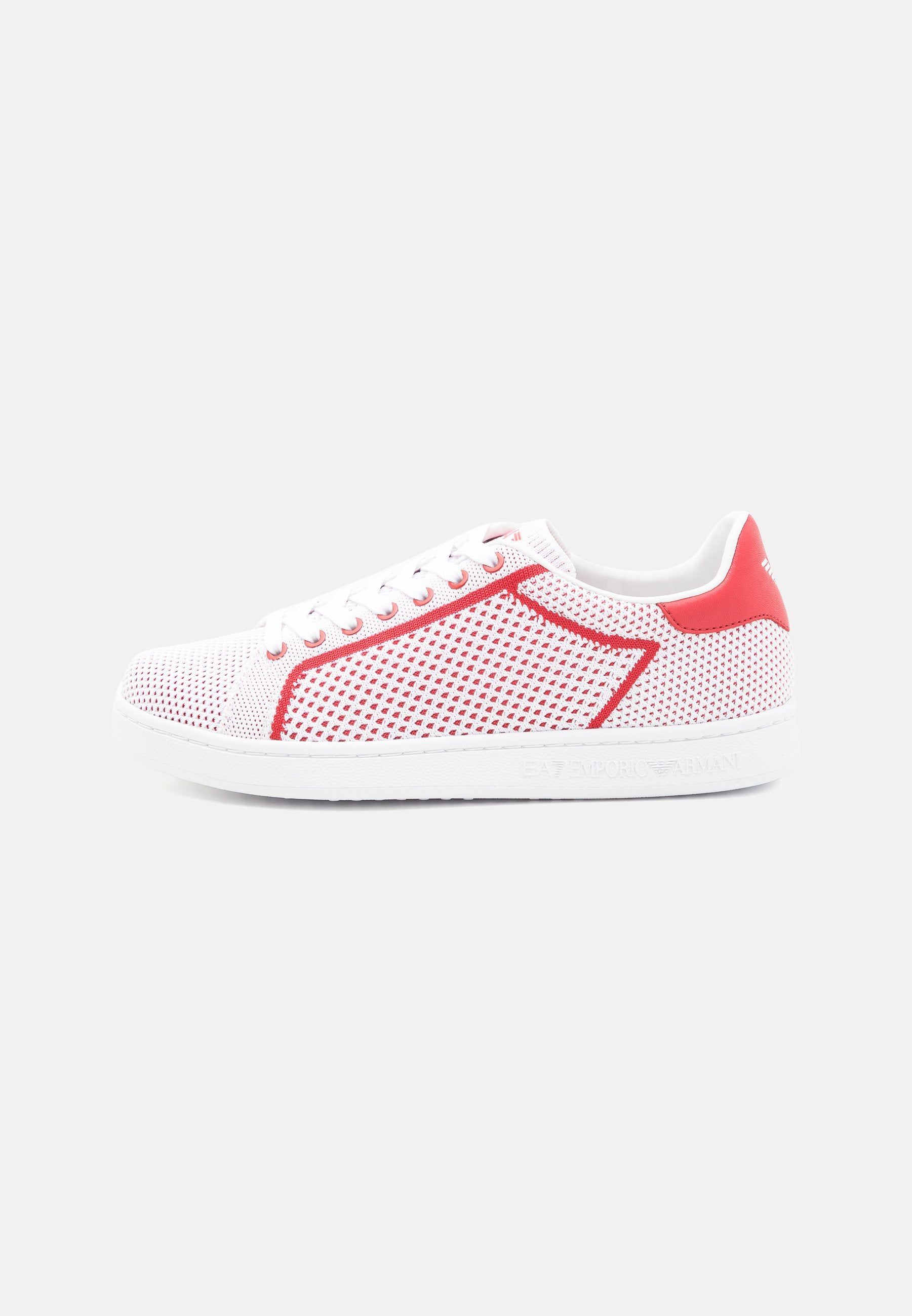 NEW CLASSIC UNISEX Media 1