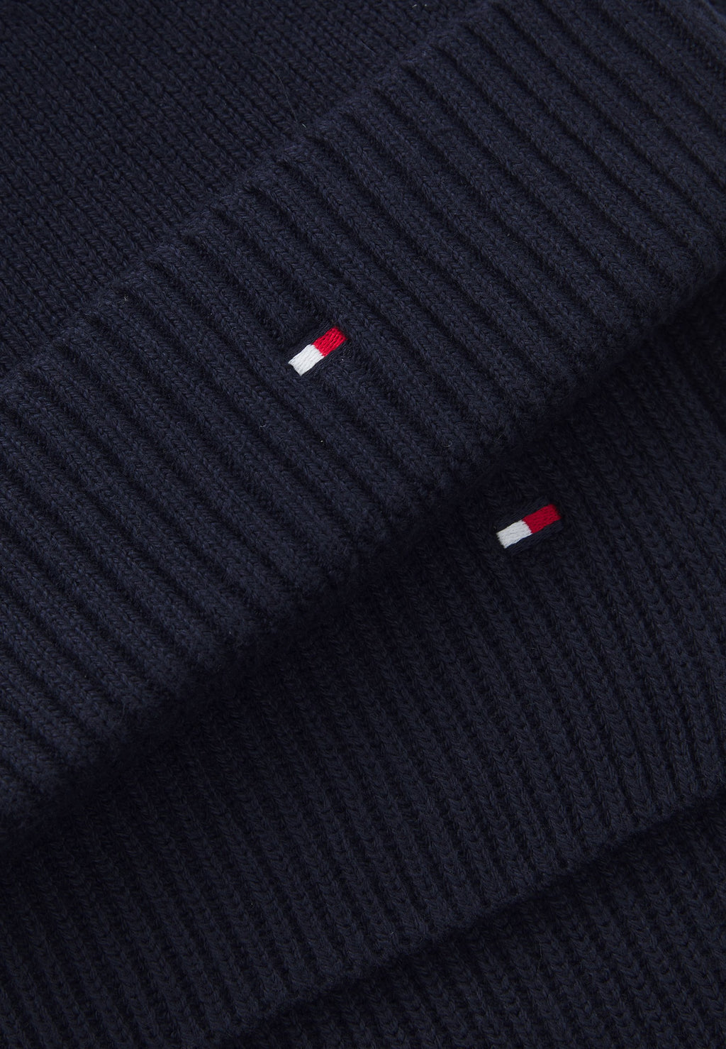 FLAG BEANIE & SCARF SET Media 5