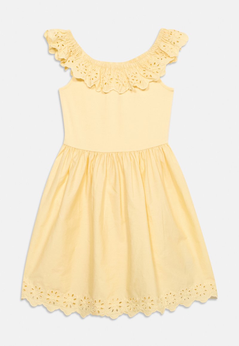 Gelbes ärmelloses Kleid mit Rüschen aus Lochspitze am Ausschnitt und Saum, mit floralen Ausschnittmustern und einem gerafften Rock.