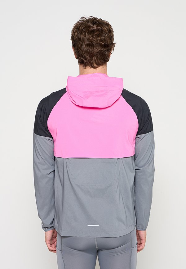 Nike Performance