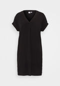Schwarzes Kurzarmkleid mit V-Ausschnitt und lockerer Passform. Hergestellt aus glattem Stoff mit einem dezenten Glanz, mit einer zentralen Naht auf der Vorderseite.