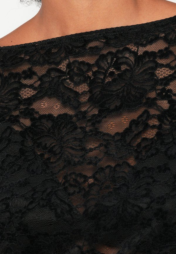 Rosemunde DANIA BOATNECK