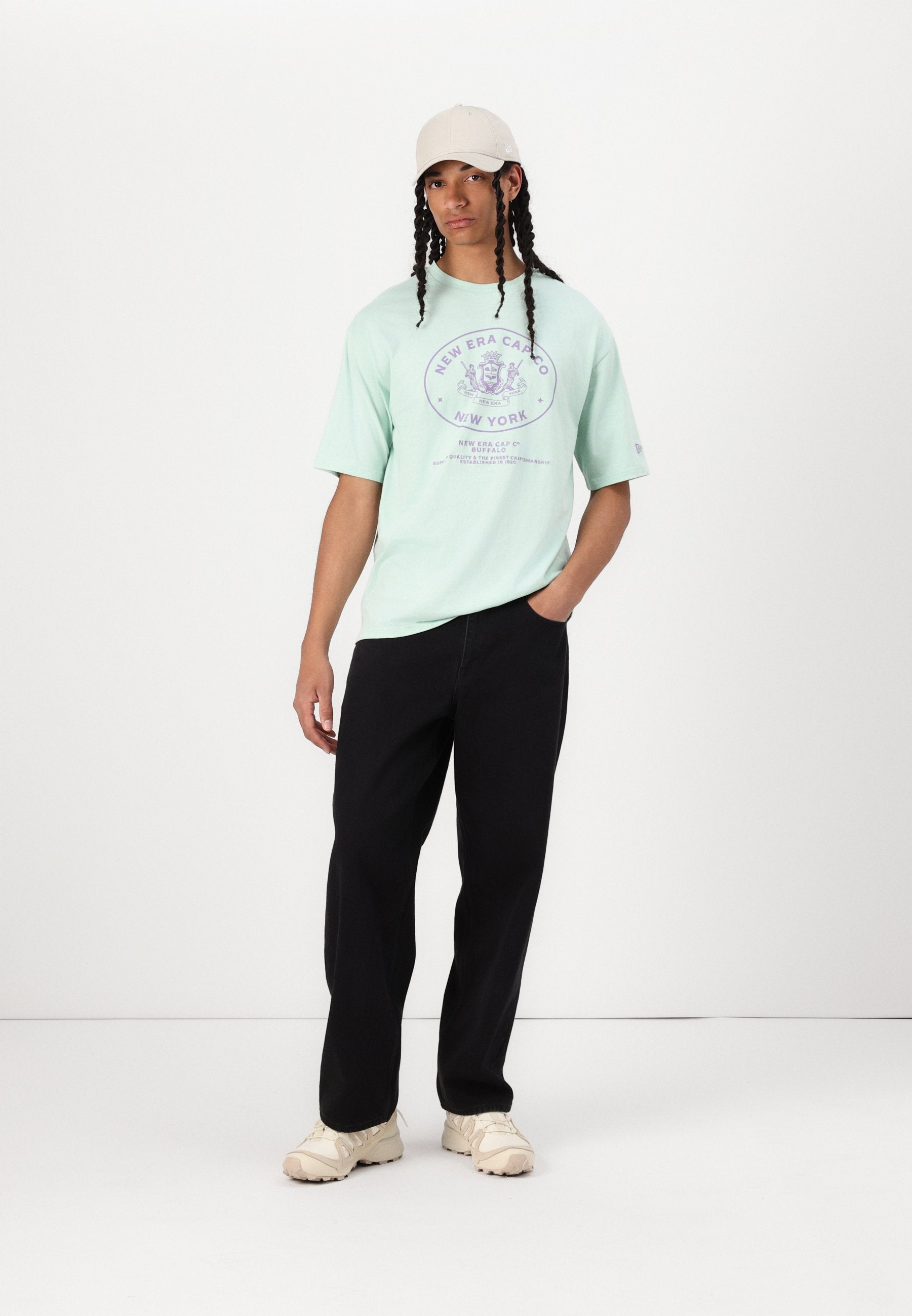 New Era CREST GRAPHIC TEE