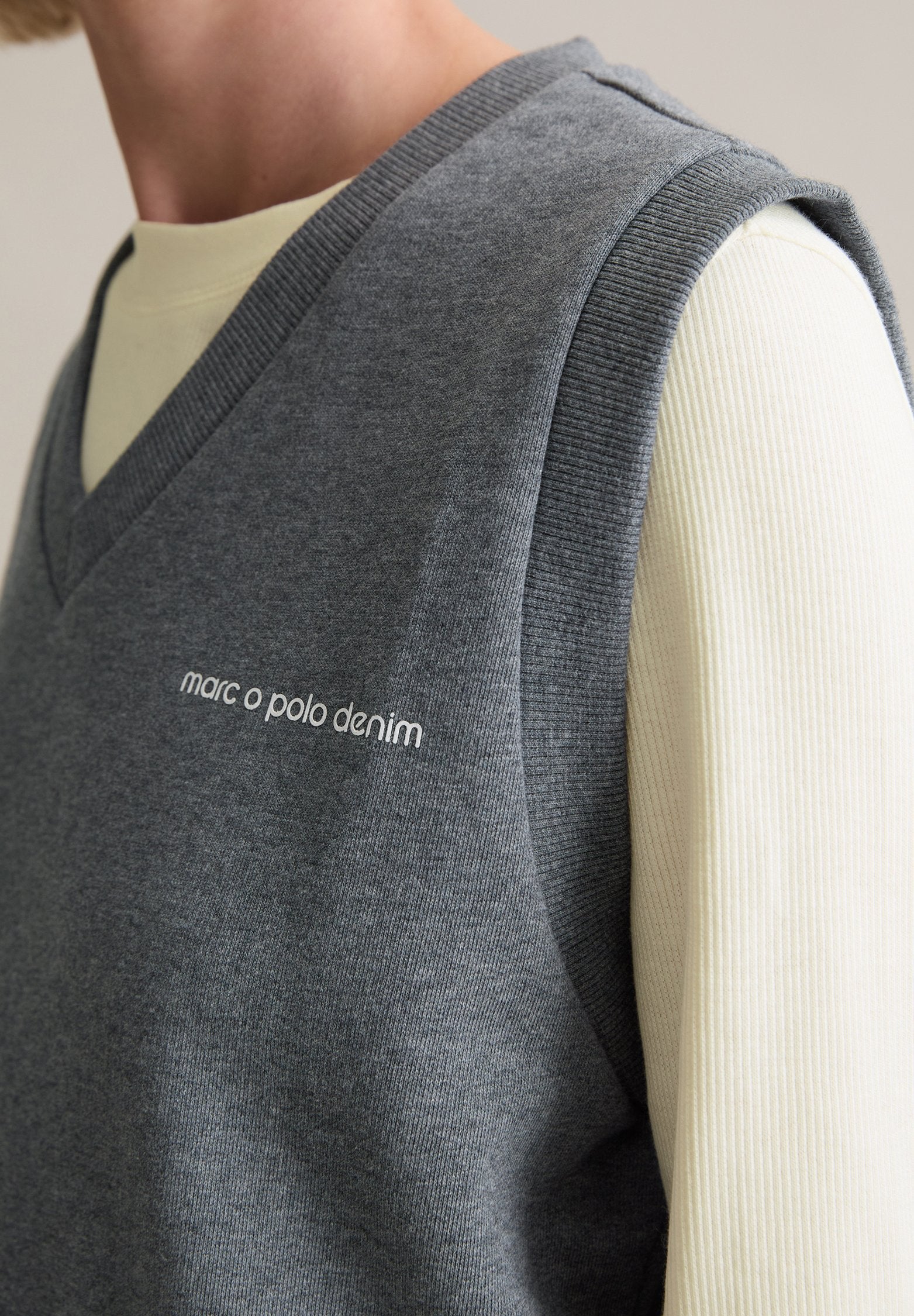 Marc O'Polo DENIM PULLUNDER V-NECK CHEST ARTWORK